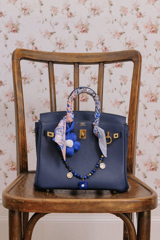  Чарм 'Cactus flower' 