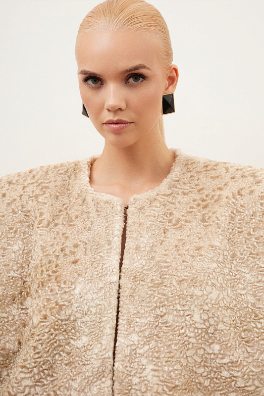  Жилетка из каракуля 