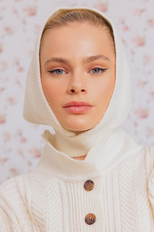  Вязаная косынка 'Silent pulse' 