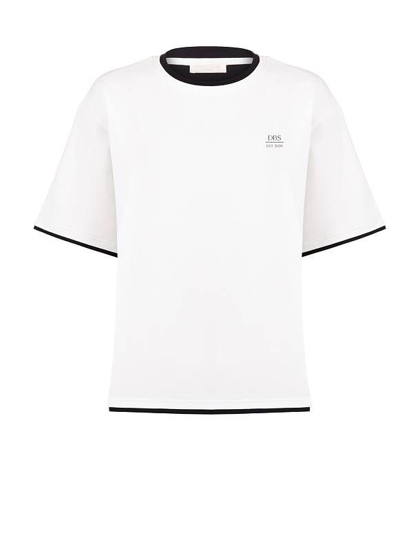  Контрастная футболка 'На центре' 