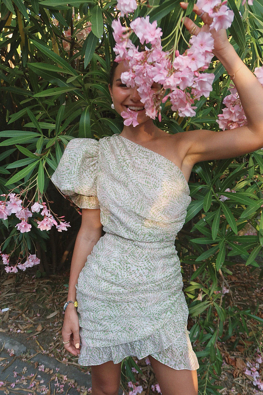  Платье на одно плечо 'Oro' 