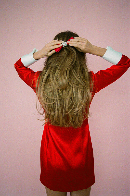  Бант красный из атласа «Сияет» 