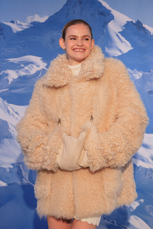  Муфта из натуральной овчины 