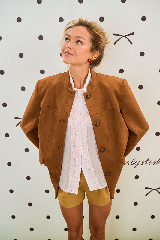  Замшевый жакет 'Ну любовь' 