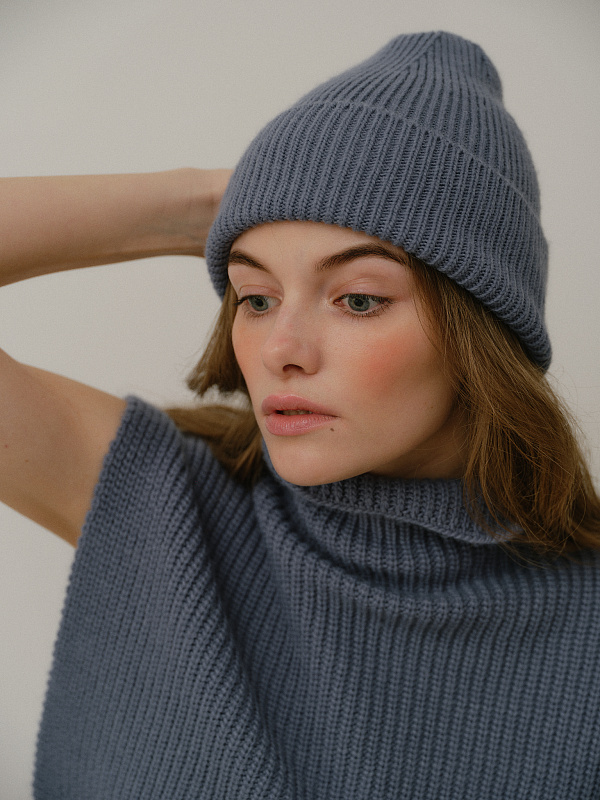  Вязаная шапка 