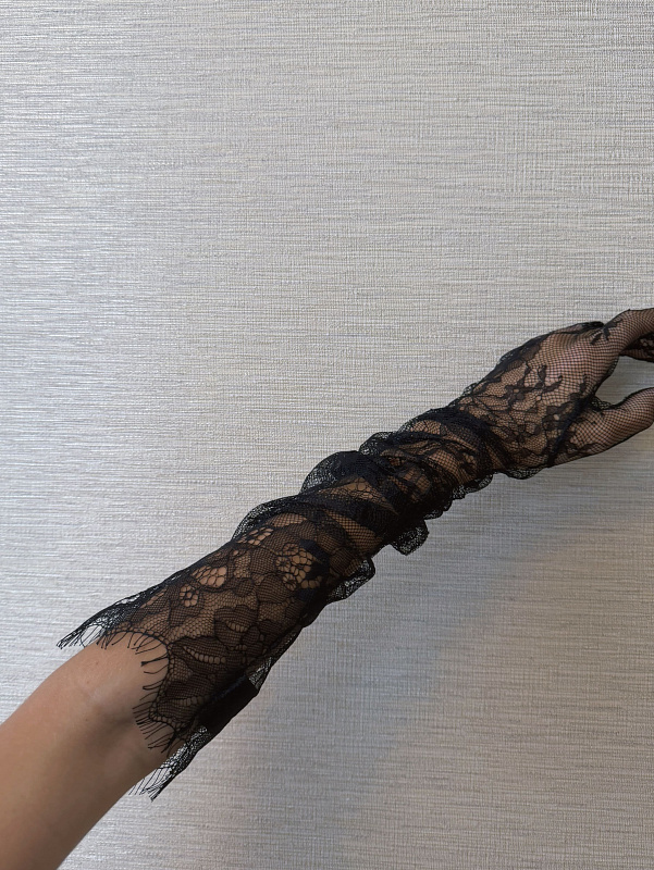  Перчатки из кружева 'Прикосновение' 