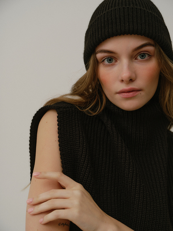  Вязаная шапка 