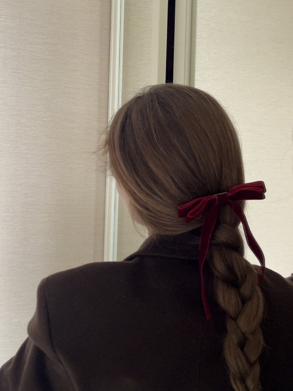  Заколка-гребень с бантом 