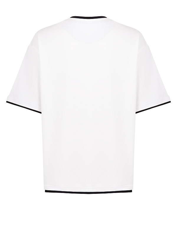  Контрастная футболка 'На центре' 