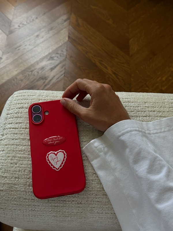  Стикер 'О тебе' 