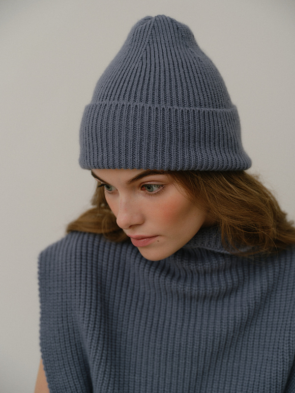  Вязаная шапка 