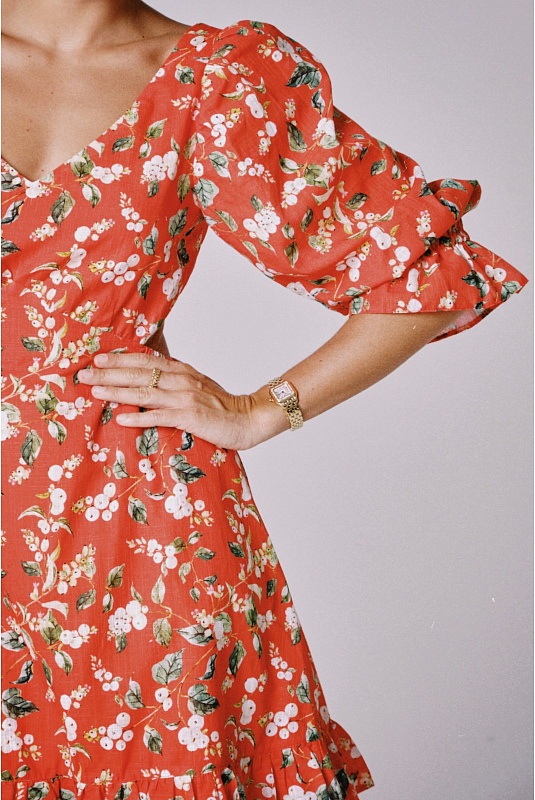  Платье с открытой спиной 